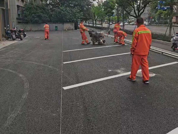 熱熔車位劃線在停車場內制作需要注意的事宜